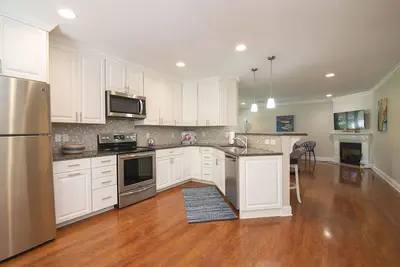 Image de 76 Green Brier Rd, the best of one level living, sleeps 6