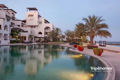 Image de Luxury 4br/4Ba Beach front Villa perfect location