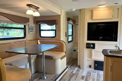 Image de Rv Experience - 12 Minutes to Glacier!