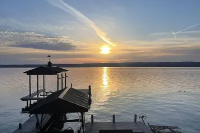 Image de Lakeside Haven: A Serene Retreat on Seneca Lake