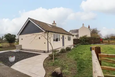 Cherry Croft, family friendly, with a garden in Bowness-On-Solway