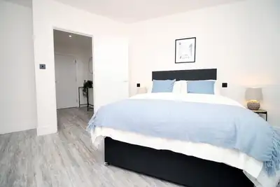 Image de Kingsbridge Point 1 (1 Br with Free Parking)