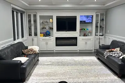 Image de Custom home with pool table