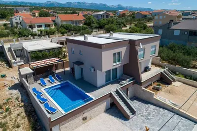 Image de Appartement de vacances avec climatisation et piscine