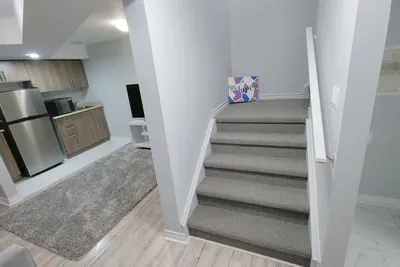 Image de Beautiful and unique apartment. Quick Access to Greater Toronto Area Gta.