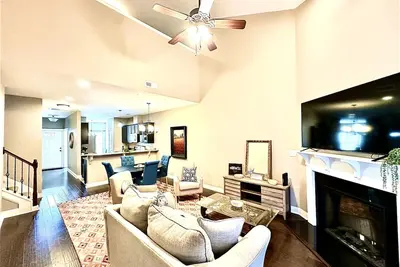 Image de Ecu Pirate Country Retreat! Master on 1st floor, Bonus room and separate office!