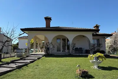 Da Mary apartment in beach house with private garden 5 minutes from the center