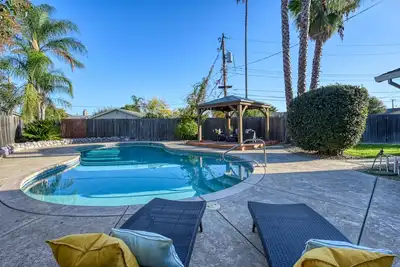 Image de RanchoHouse with Pool LargeYard Downtown Shopping