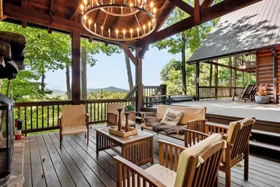 Image de Insane Views, Hot Tub, Game Room!