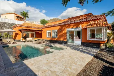 Elegant Villa Paola Private Climatisé Pool