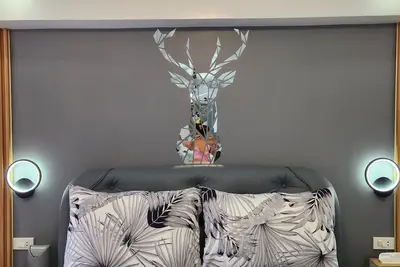 Image de Condo Azur Suites B207, 5mins Airport, Netflix, Stylish, Cozy, Swimming Pool