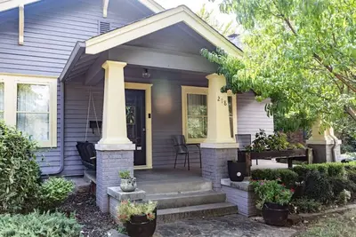 Image de Nugget's Roost - Maple Ridge Gem