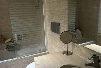 Image de Last Minute deal - Super central large Paris flat