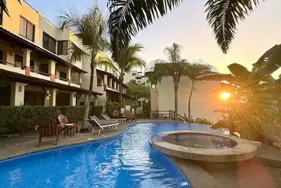 Image de Peaceful Bliss Condo inside a 6 pool Complex