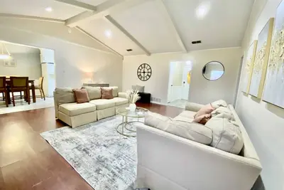 Image de Blue Jay's Magnolia - 3br 2ba - Family Friendly
