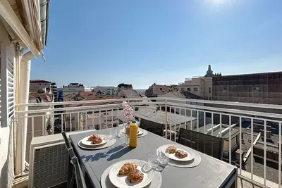 Image de Cannes : Appartement 1mn du Palais : 2 chambres avec terrasse