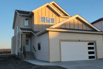 Image de Luxurious 4 Bedroom - Sage Creek