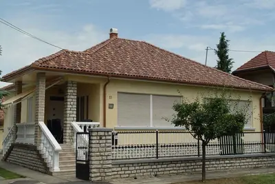 Image de Maison de vacances avec terrasse et air conditionné