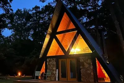 Image de Book Family-Friendly A-Frame Cabin! Walk to Lake!