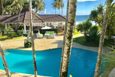 Image de Secluded 50 Guest Group Retreat \/ Hidden Beach!