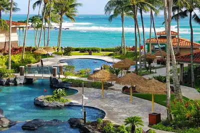 Image de 𝐅𝐢𝐧𝐝𝐢𝐧𝐠 𝐌𝐞𝐢𝐥𝐢’𝐬 Luxury Waiohai Club Beachfront Resort + Amenities