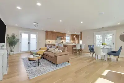 Image de Gorgeous Executive Townhouse, Flexible Temporary Stay, Pet Friendly