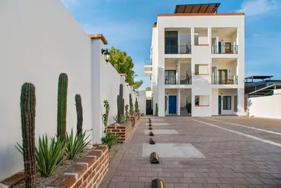 Image de Pineda Building – Ideal for Large Groups & Families up to 12 guests