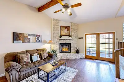 Image de Golf course-view home with yard, grill, Ac, & W/D - dog-friendly