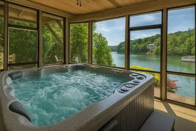 Image de Jump Right In - Waterfront on Lake Blue Ridge | Private Dock | Hot Tub