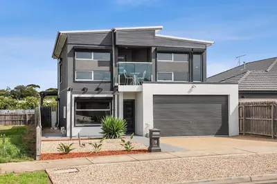 Image de Tranquil Turnberry in the beautiful beachside town of St Leonards Victoria.