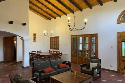 Image de Lindísima casa con jardín y pileta en Chacras