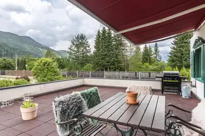 Image de Chalet spacieux, à seulement 350m du bus de ski