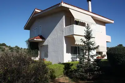 Image de House Angie - 4 km from the beach\nPorto Rafti - Attica\nfor 4-8 pers. \n\n