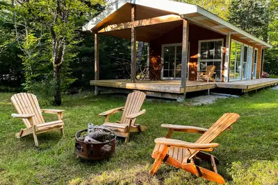 Image de The Moose Cabin - Heimeliges Haus im Wald Nahe See