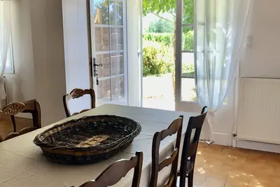 Image de Maison de Campagne, Rénovée, au Calme, Entre Vignoble Bordelais et Bergeracois