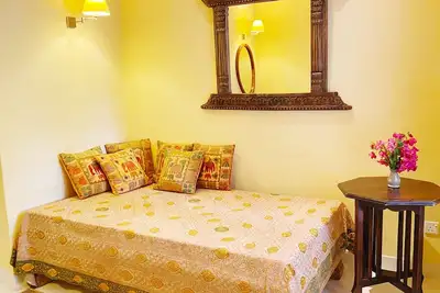 Image de Allamanda Oleander Suite by YourHost