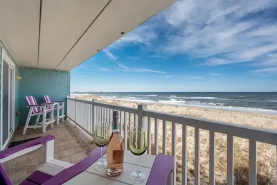 Image de Oceanfront, Stunning View, Walk-in Shower, & Pools! Avail 9/13 - 9/20