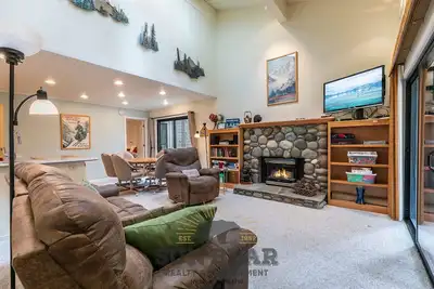 Image de Cozy three-bedroom condo w summer pool (Fp1-15)