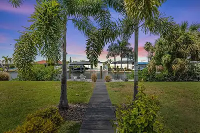 Image de Water Front Home Island Paradise, come explore true tranquility.