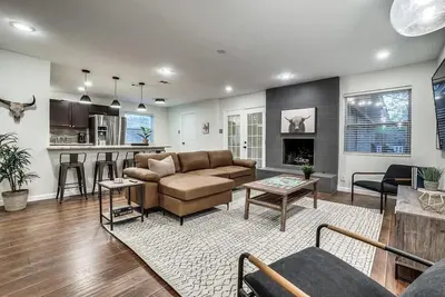 Image de 5-Bd, 2-Ba Spring Valley Park Home w Backyard Fun