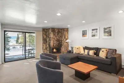 Image de Walk to the Dillon Amphitheater, Marina and more!