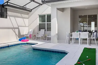 Image de Willow's Whimsy | Fantasy villa w grand BRs & dream amenities, next to Universal