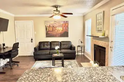 Image de 25% Off I14 -  2bd Condo, Hwy161/183 - Dfw South Irving - I14