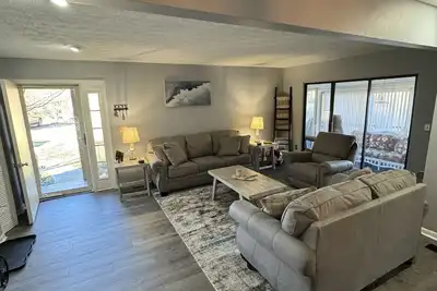 Image de Bird House on 7th Fairway\n\nUpdated Lake Cumberland Condo - Woodson Bend Resort