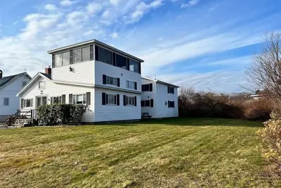 Image de Views of The Atlantic Ocean and Nubble Lighthouse 4 Bedroom Family Home!