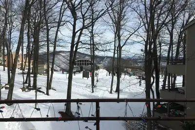 Image de New Listing! 100 Ft From The Slopes! 4bd/3bth Ski In/Out Dobie Condo + Loft ❄⛄⛷🏂