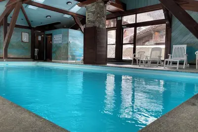 Image de Les Houches vue magnifique /piscine/pied des pistes ski/garage