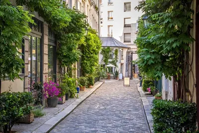 Image de Studio au calme, situé dans une cour privée sécurisée, en plein cœur de Paris.
