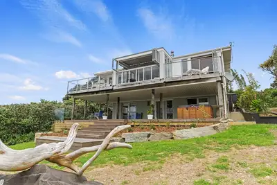Image de Coastal Calm - Langs Beach Holiday Home