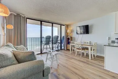 Image de 0705 Palms That Sway by Atlantic Towers